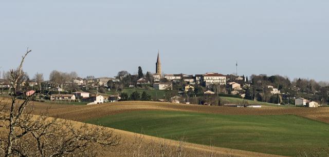 Français : Cadours, Haute-Garonne, France, vu depuis le Château de Laréole.