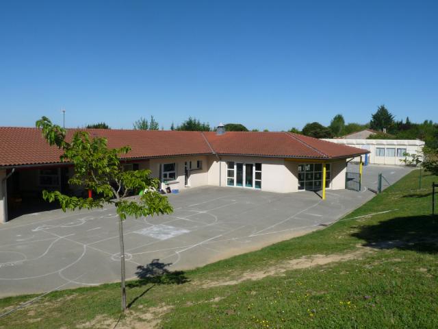 Ecole, St-Pierre-de-Lages, Haute-Garonne, France