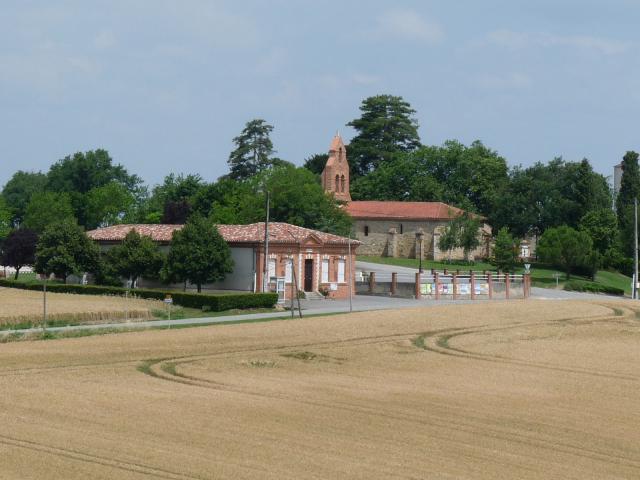 Le bourg, Prunet, Haute-Garonne, France