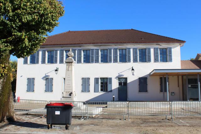 Mairie d'Izernore.