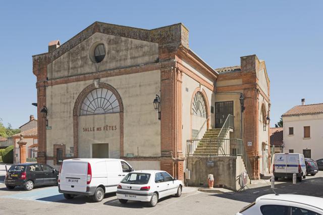 Français : L’ancienne halle de 1858, actuellement salle des fêtes