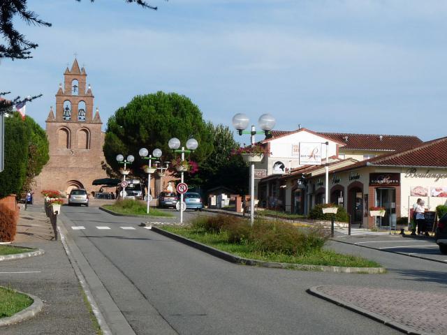 Rue centrale, Drémil-Lafage, Haute-Garonne, France