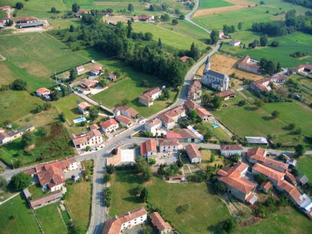 Castelbiague vue aérienne 2004