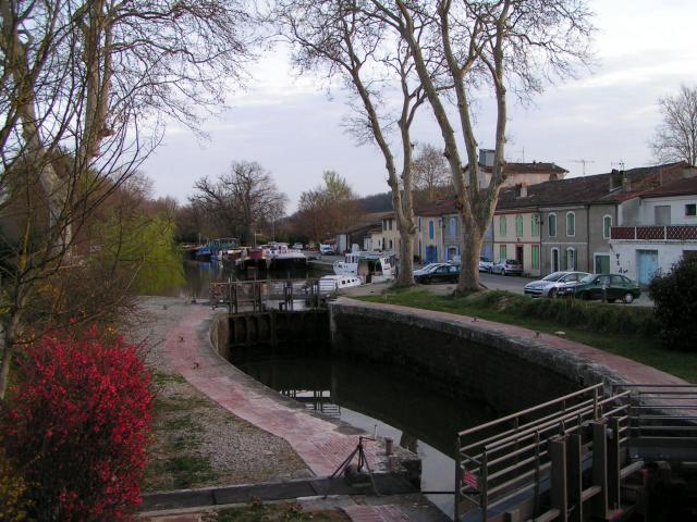 Le port de Gardouch (Haute-Garonne) sur le canal du Midi.