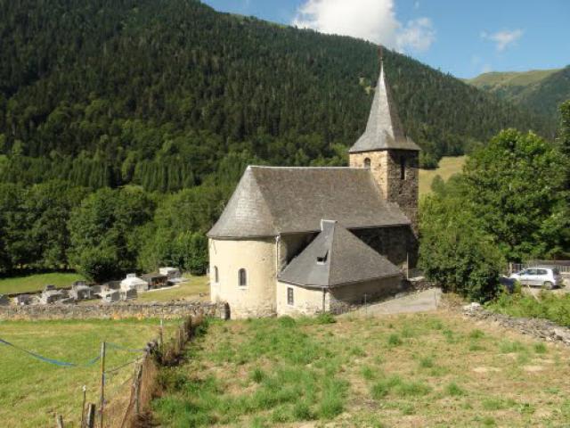 France: Mayrègne - L'église du village