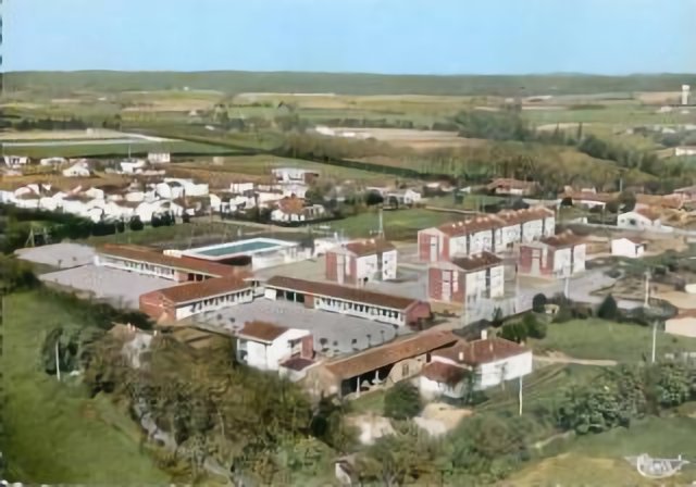 Leguevin, école Jules Ferry, vue aérienne ancienne