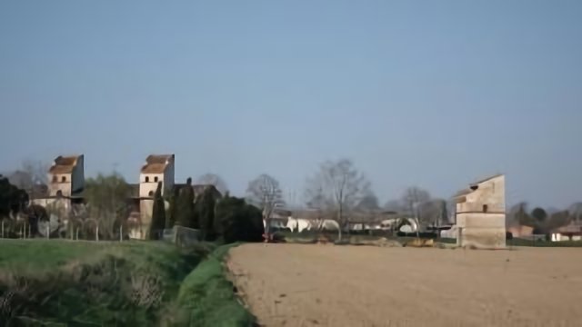 Trois pigeonniers de Brousse - 82 Aucamville