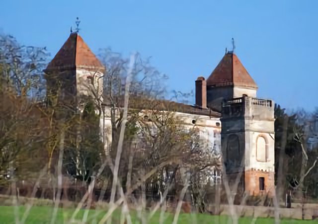 31 GRAGNAGUE - Château de Degrés et son pigeonnier.