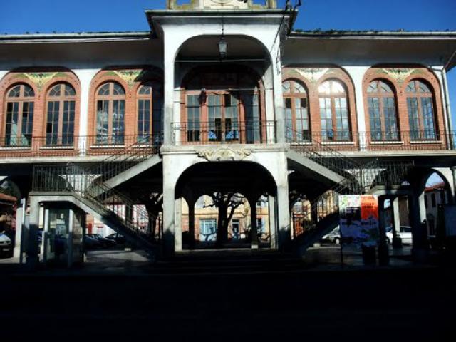 La halle de Longages
