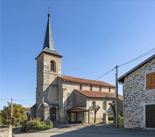 Français : Le hameau de Girosp, Aspet, Haute-Garonne France. L'église du XIXe siècle.