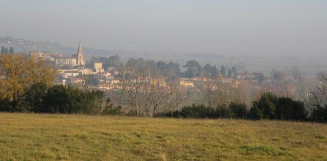 Le village de Montégut-Lauragais vu depuis la Lande, en hiver.
