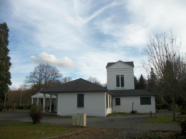 Les Thermes, l'établissement est devenu une salle communale en 1987