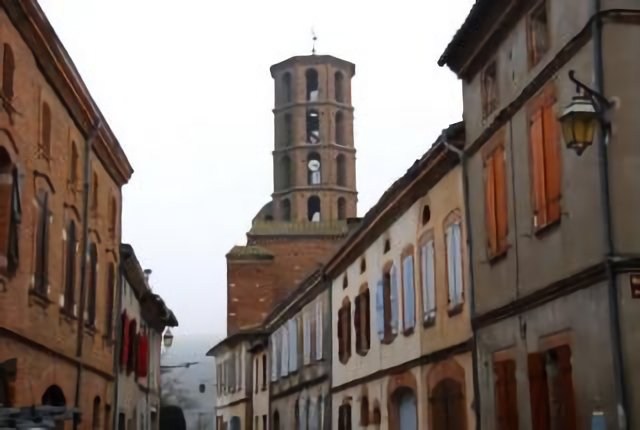 Buzet-sur-Tarn, rue de l'Eglise