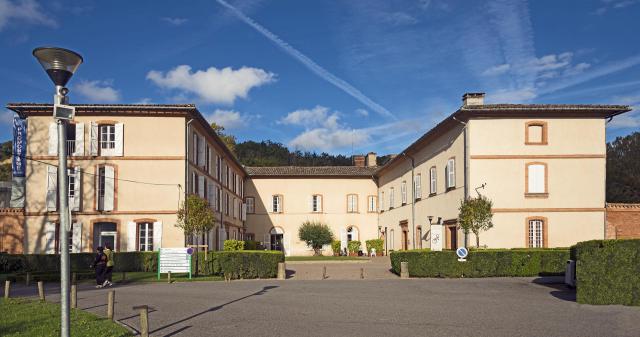 Français : Le château de Vernhes.Bondigoux, Haute-Garonne, France.La façade.