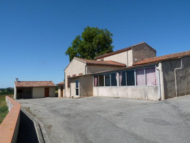 Salle des fêtes, Aignes, Haute-Garonne, France