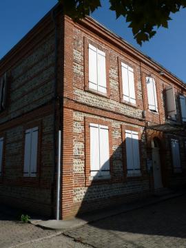 Mairie d'Issus, Haute-Garonne, France