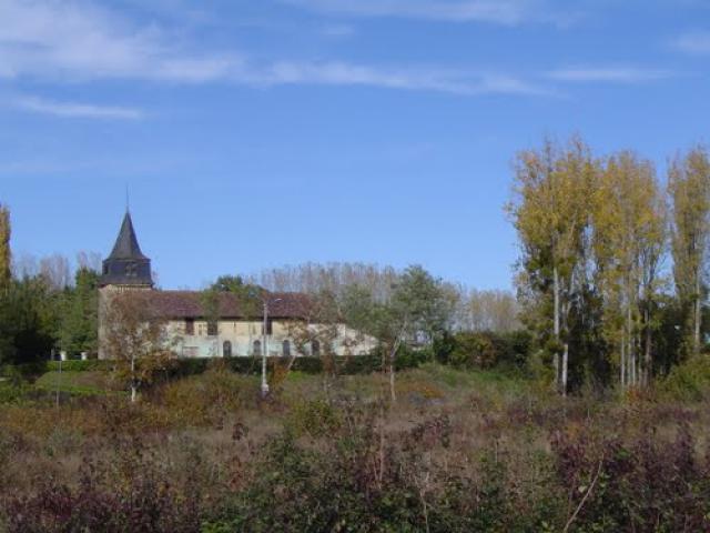 Eglise de Dému