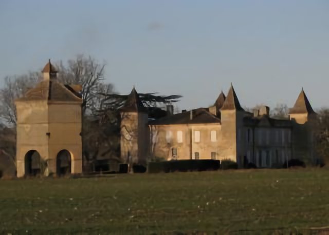 Pigonnier et château, Domaine de Las Néous.