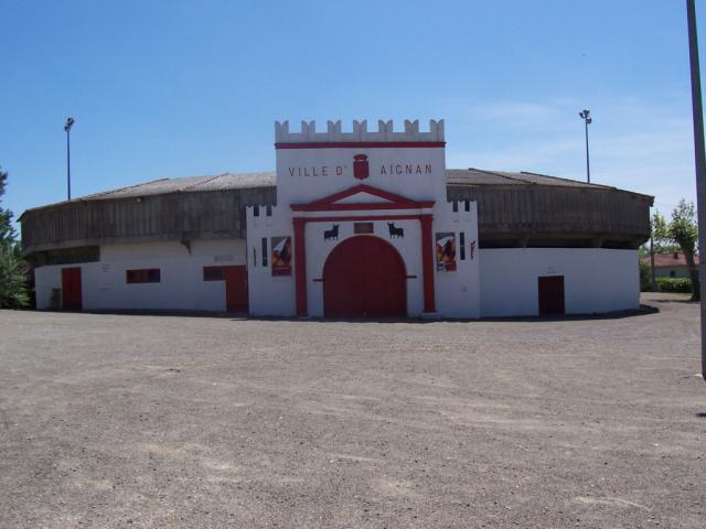 Arènes André-Ladouès à Aignan