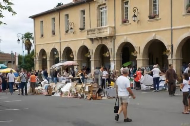 Vide Grenier Aignan
