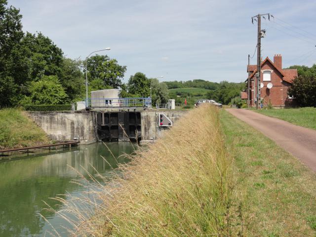 Braye-en-Laonnois (Aisne) Canal de l'Oise à l'Aisne, écluse nr 10 de Moulin-Brulé