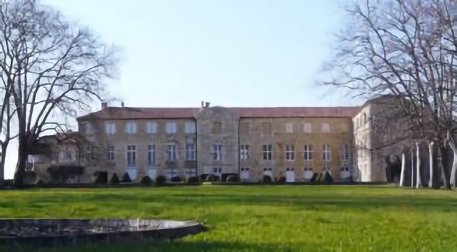 Château du Busca Maniban : façade sur parc