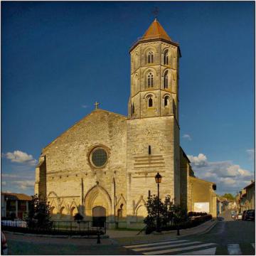 FLEURANCE [32] : Eglise Saint-Laurent du XVème siècle. (juin 2008)