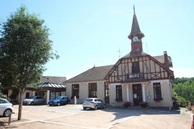 Mairie de Lavault-Sainte-Anne en France.