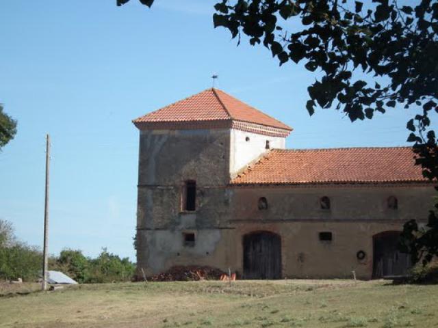 pigeonnier trapu