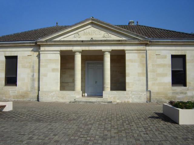 Mairie de Saint-Jean-d'Illac (Gironde, France). Construction de la première partie en 1875