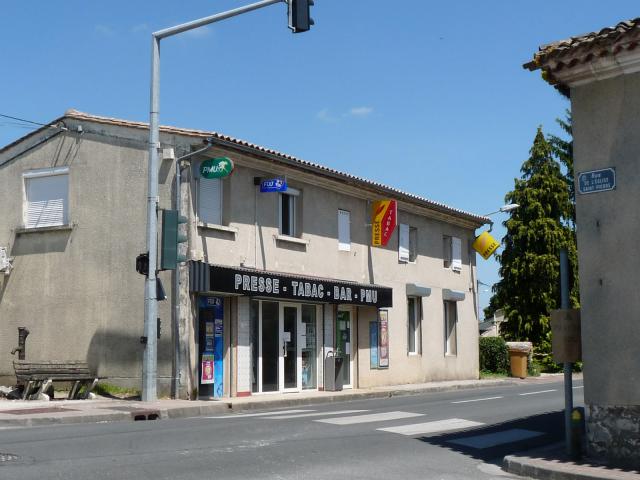 Bar-tabac, Salignac, Gironde, France