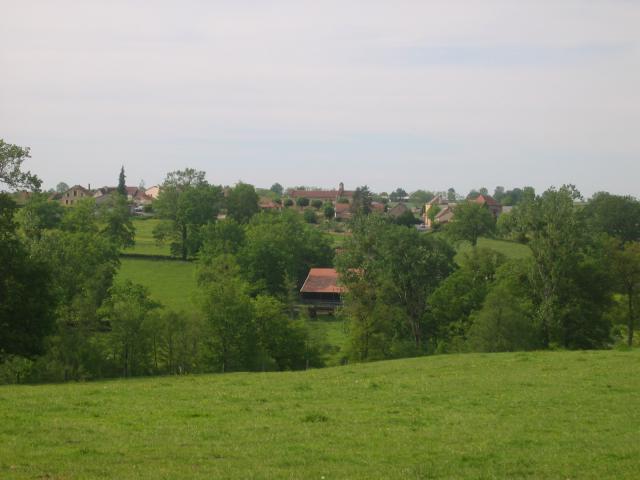 Bourg de Neuilly-en-Donjon