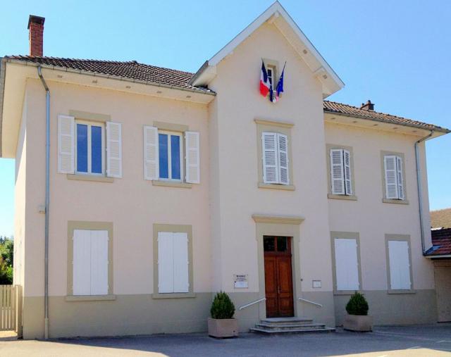 Mairie de Saint-Jean-de-Niost.