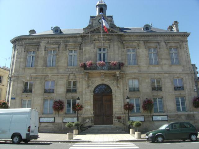 Mairie de Pauillac (Gironde, France) vue de face