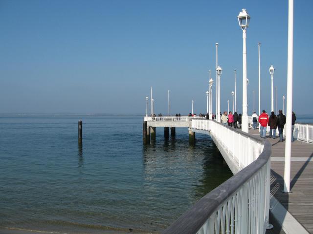 Jetée à Arcachon (Gironde, France).