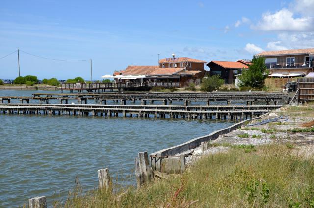 Parc à huitres à Port ostréicole à Gujan-Mestras, Gironde, France