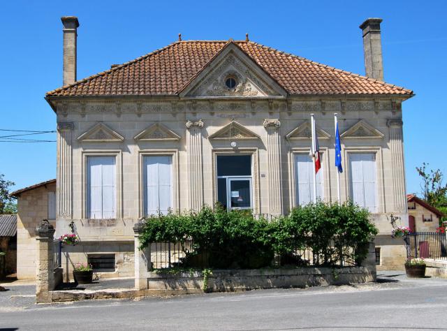 Saint-Quentin-de-Baron Mairie
