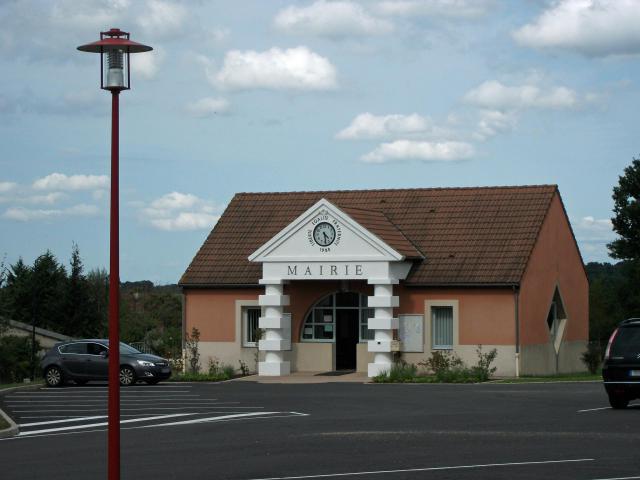 Mairie d'Espinasse-Vozelle.