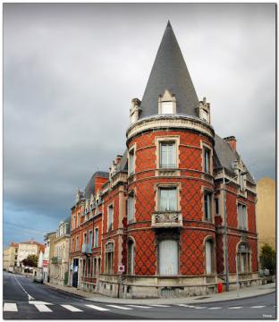 Rouge brique à Montluçon
