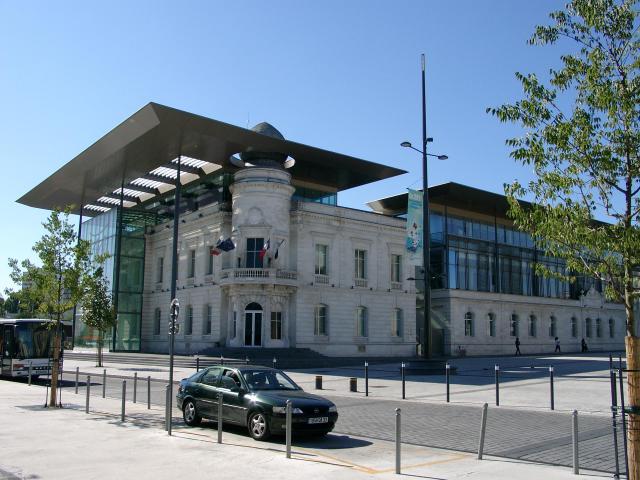Médiathèque de Mérignac (Gironde 33).