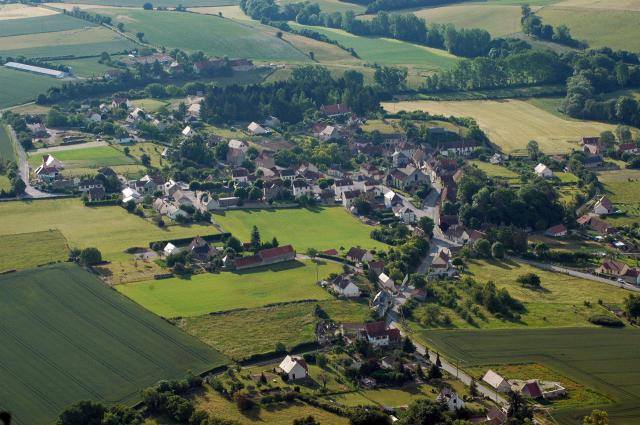 Vue aérienne de Besson, Allier, France