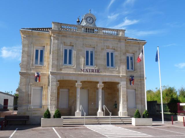 Mairie de Cavignac, Gironde, France