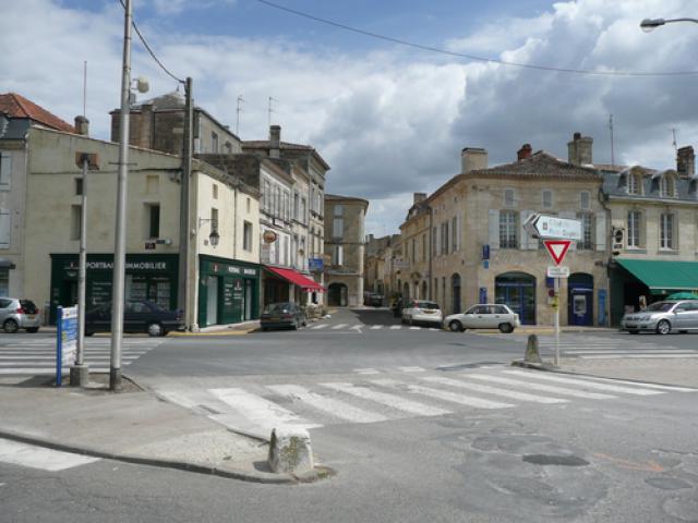 Blaye - Face à la Citadelle