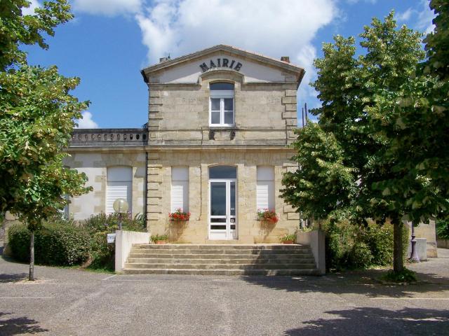 Mairie de Saint-Pierre-d'Aurillac, Gironde, France