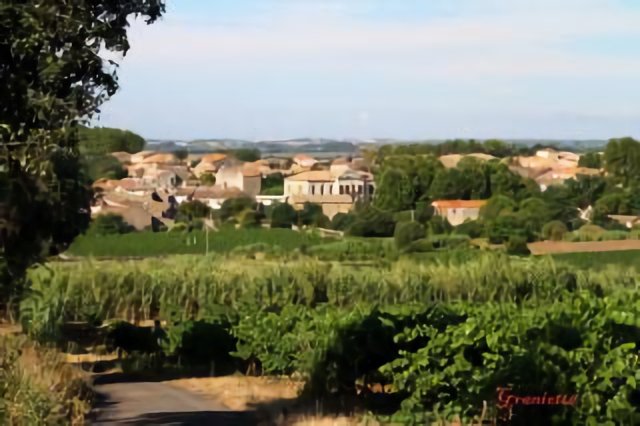 VALROS la Mairie vue du causse (graniotte)