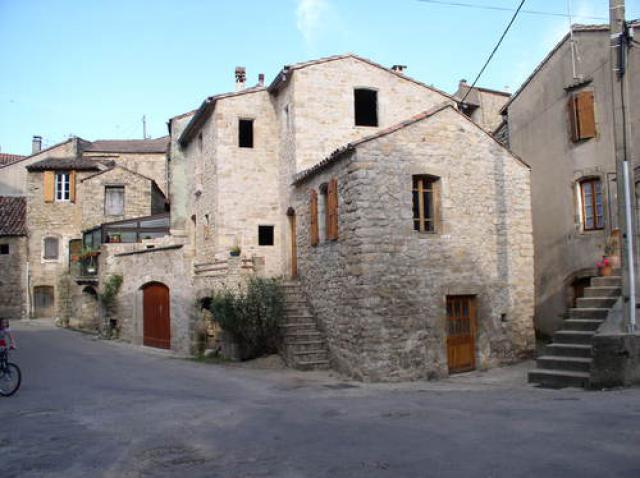 VILLAGE DE SALASC