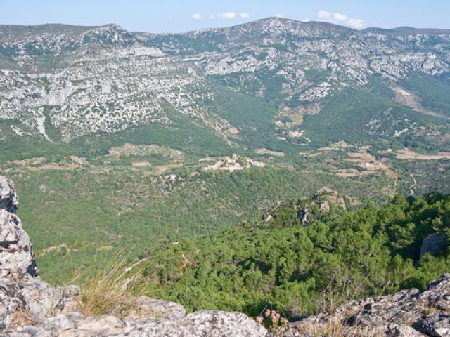Vue sur Pégairolles-de-Buèges depuis le Monhaut