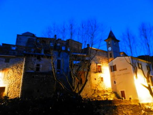 château féodal et mairie du village