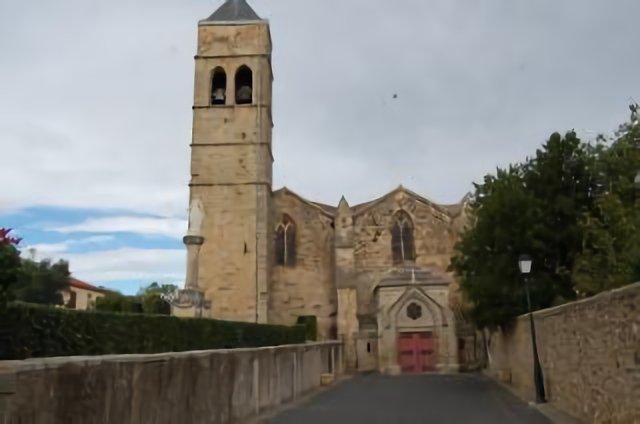 IGLESIA DE ROUJAN