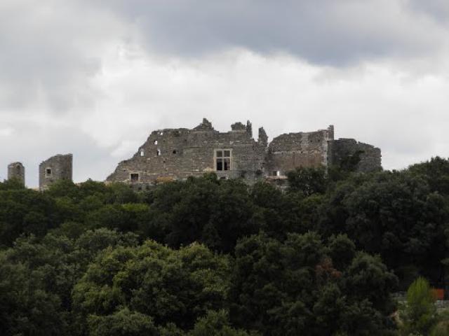 Ruines du château de Montlaur